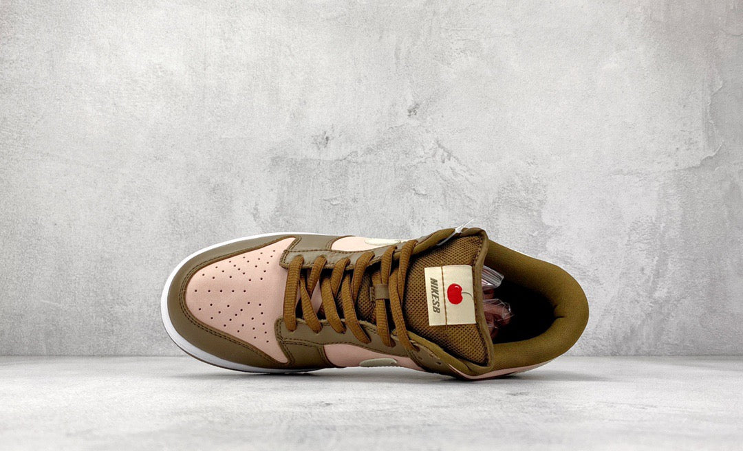DUNK LOW STUSSY CHERRY