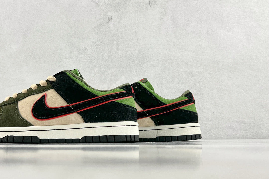 DUNK LOW x OTOMO KATUSHIRO