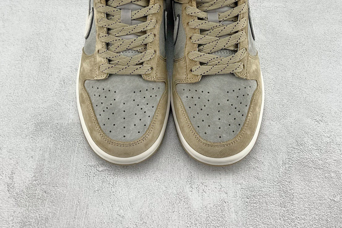 DUNK LOW x OTOMO KATUSHIRO