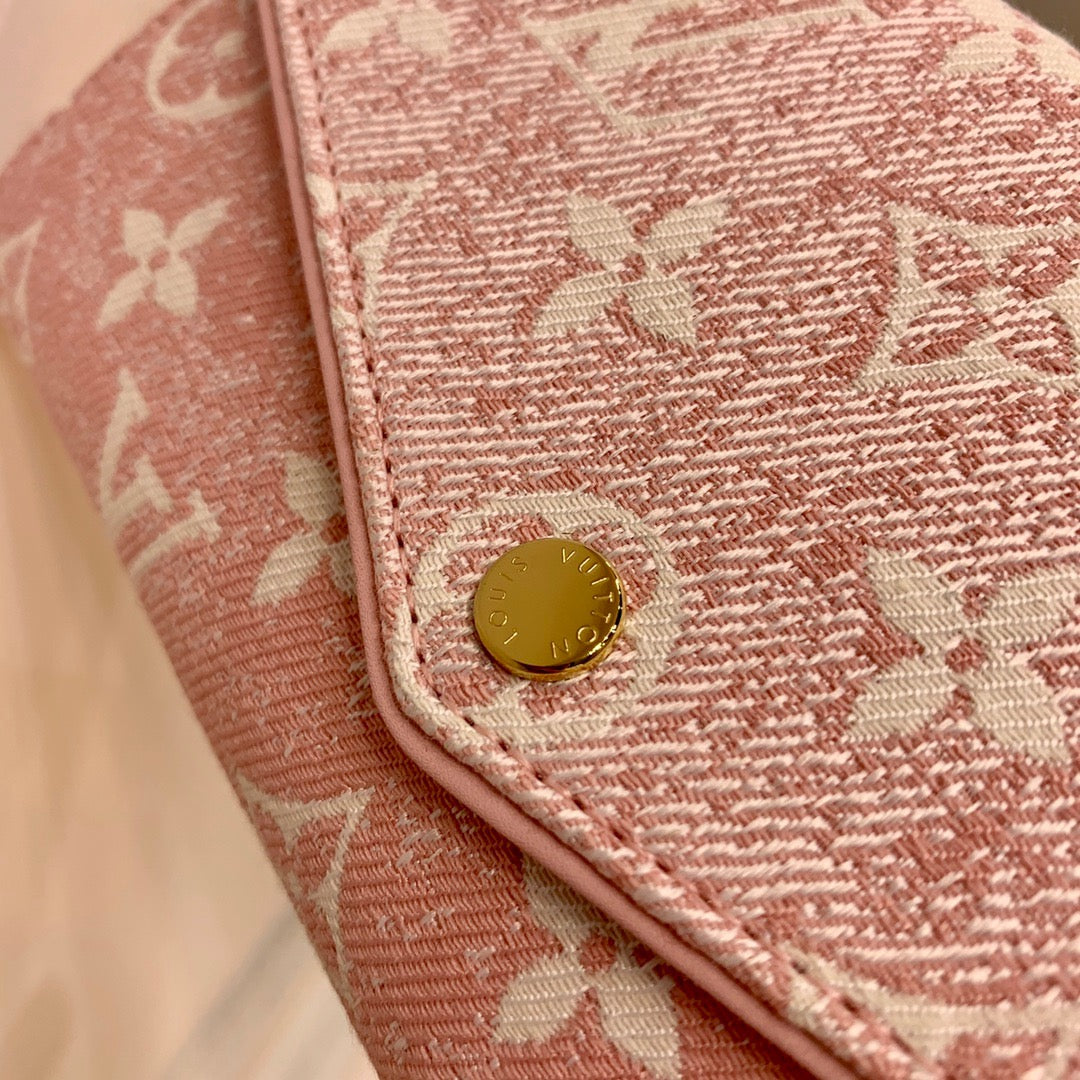 LOU SARAH WALLET