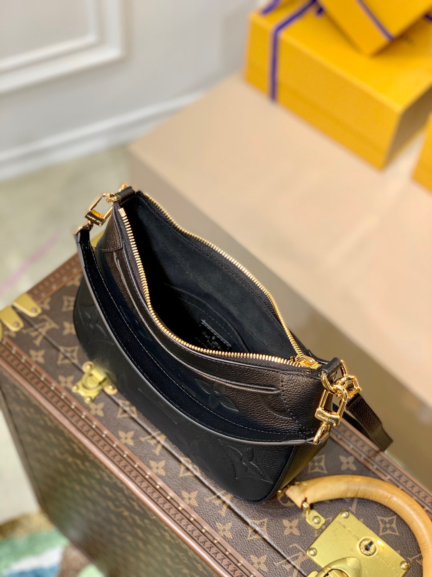LOU BAGATELLE BAG