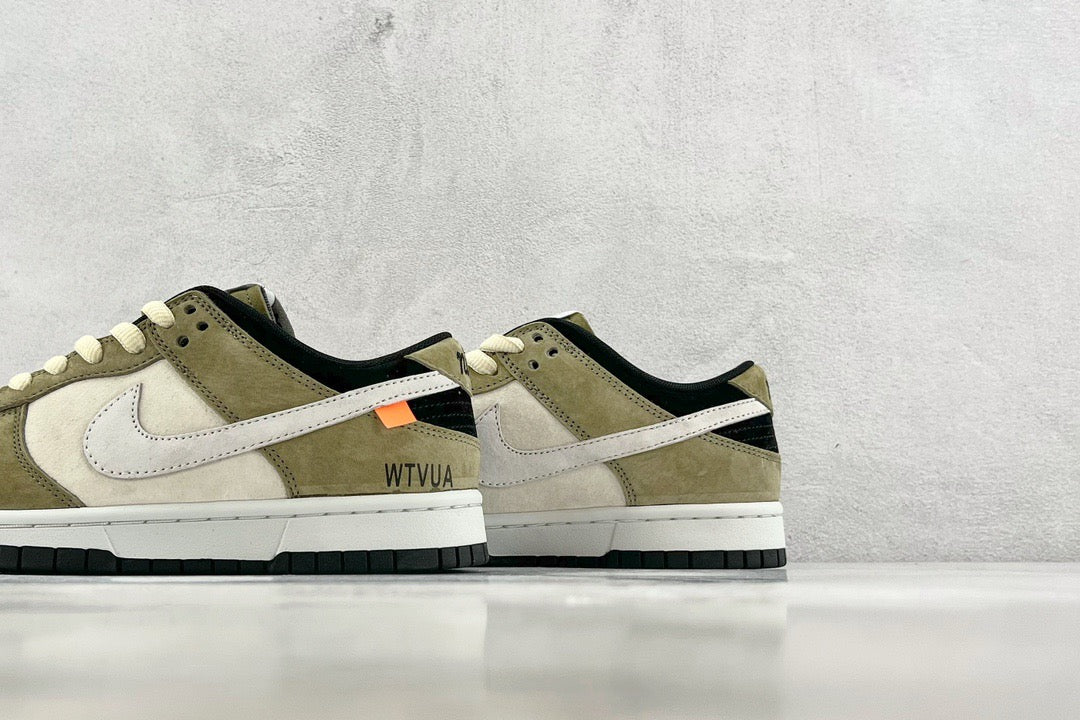 DUNK LOW x OTOMO KATUSHIRO