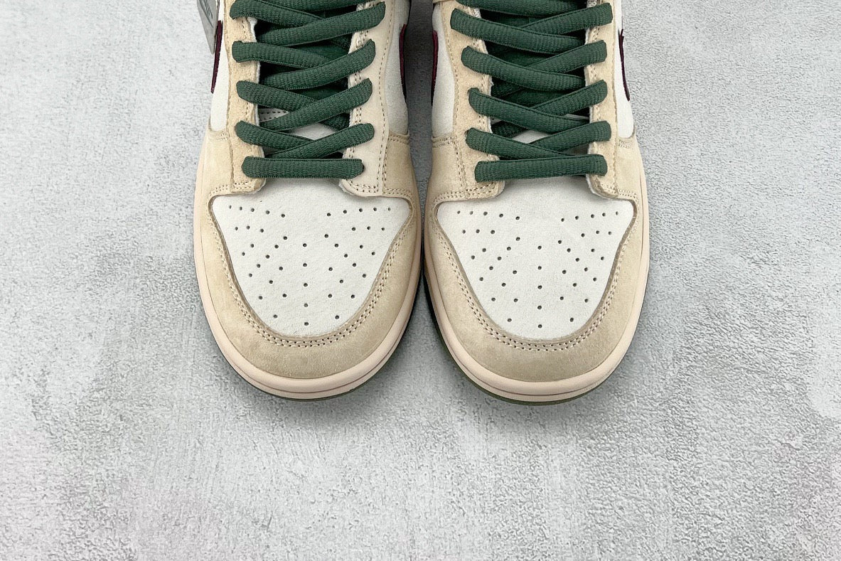 DUNK LOW x OTOMO KATUSHIRO