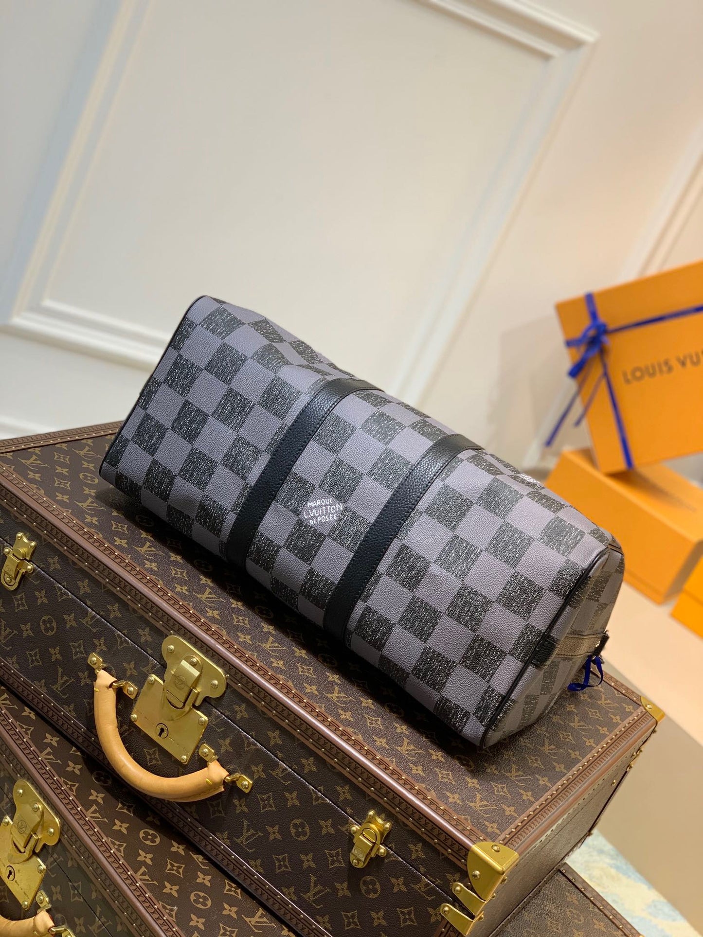 LOU KEEPALL BANDOULIÈRE 50 BAG