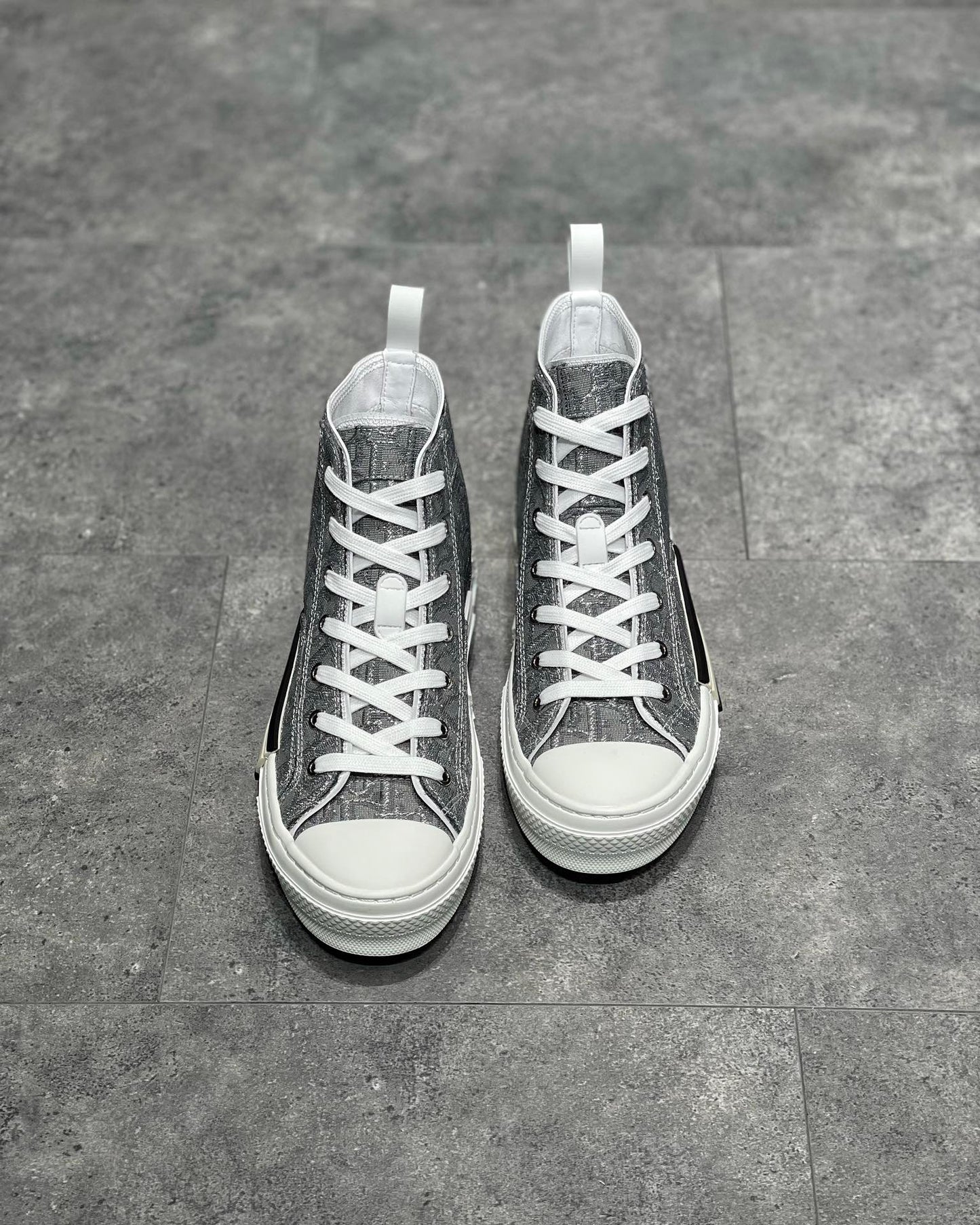 CD B23 SNEAKERS