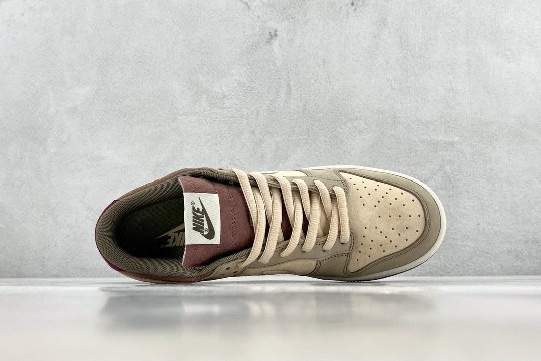 DUNK LOW x OTOMO KATUSHIRO