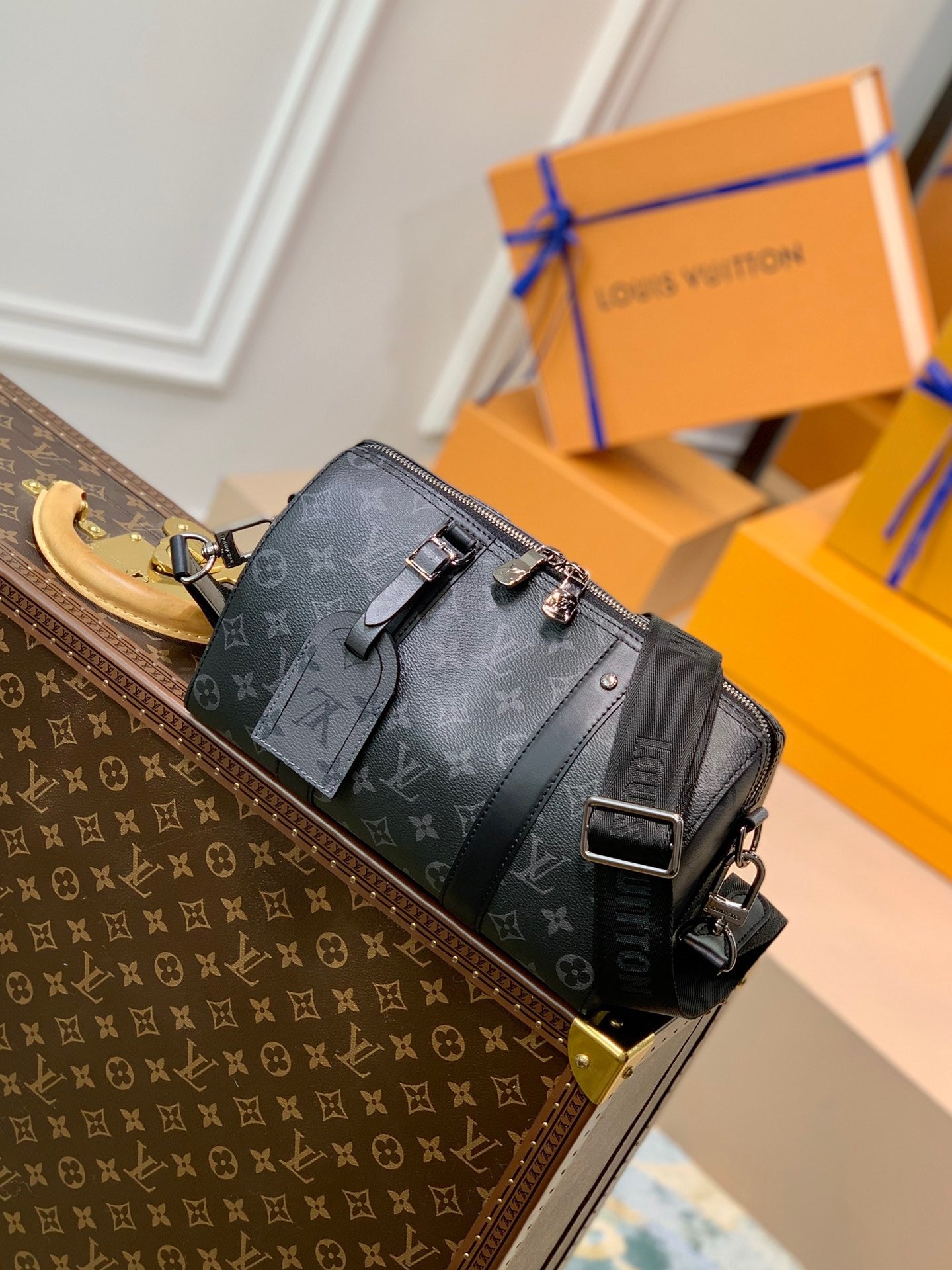 LOU CITY KEEPALL BAG