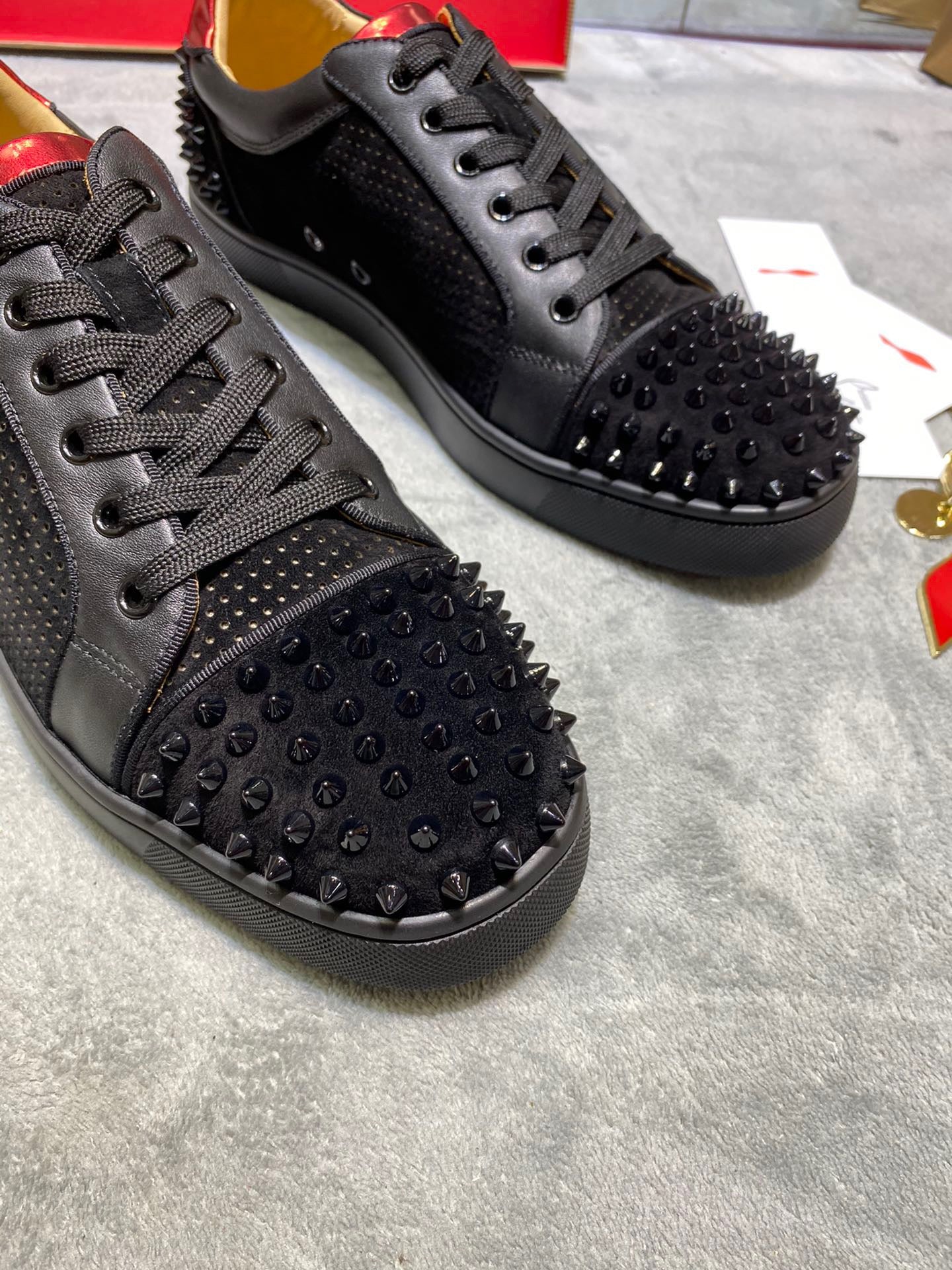 CL SPIKES SNEAKERS