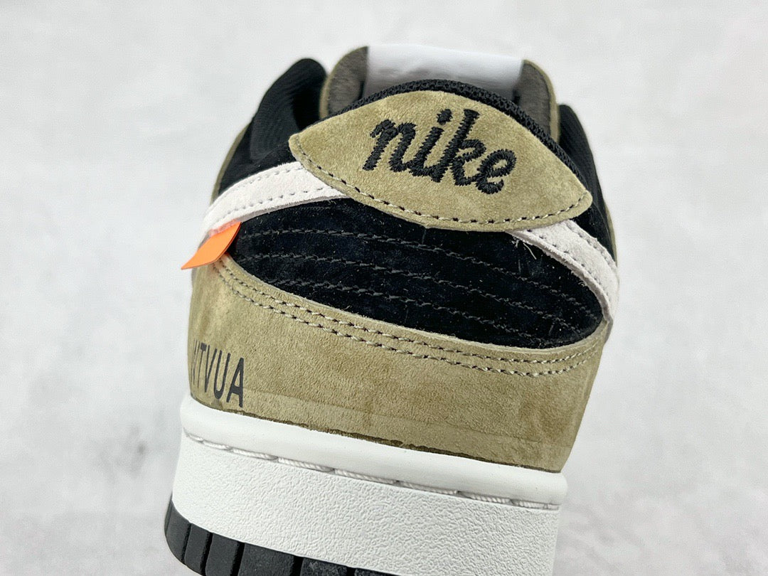 DUNK LOW x OTOMO KATUSHIRO
