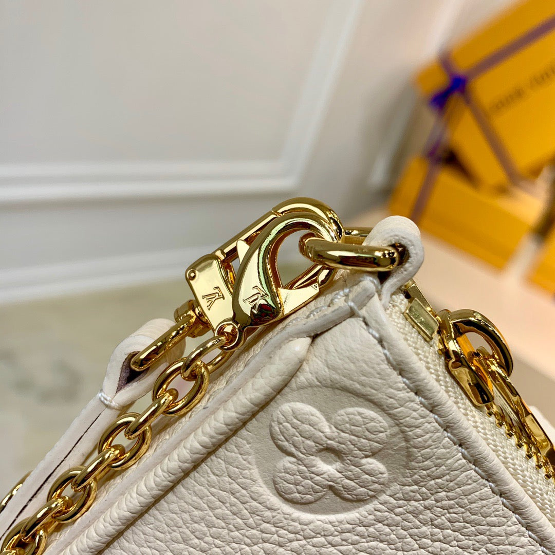 LOU EASY POUCH ON STRAP