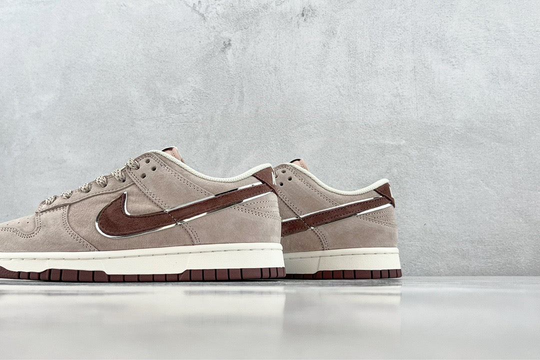 DUNK LOW x OTOMO KATUSHIRO