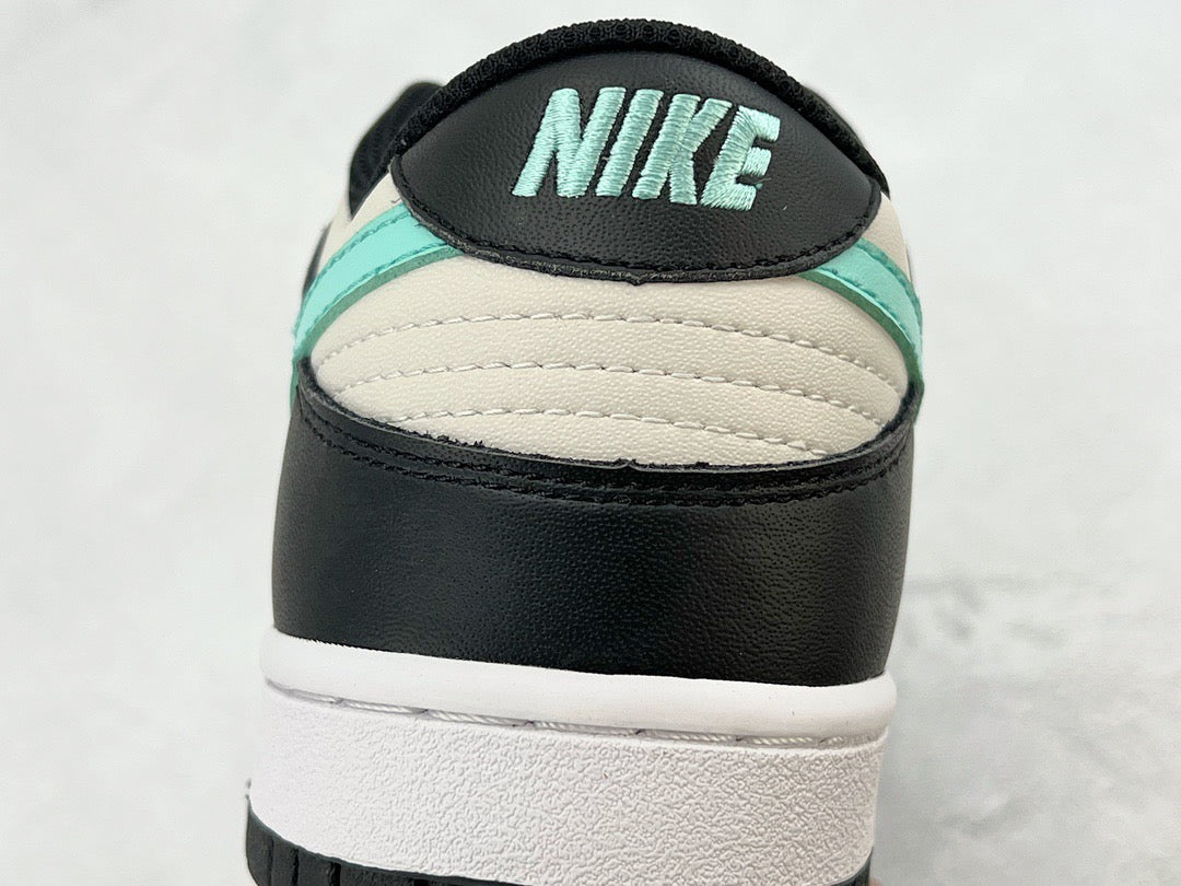 DUNK LOW TROPICAL TWIST