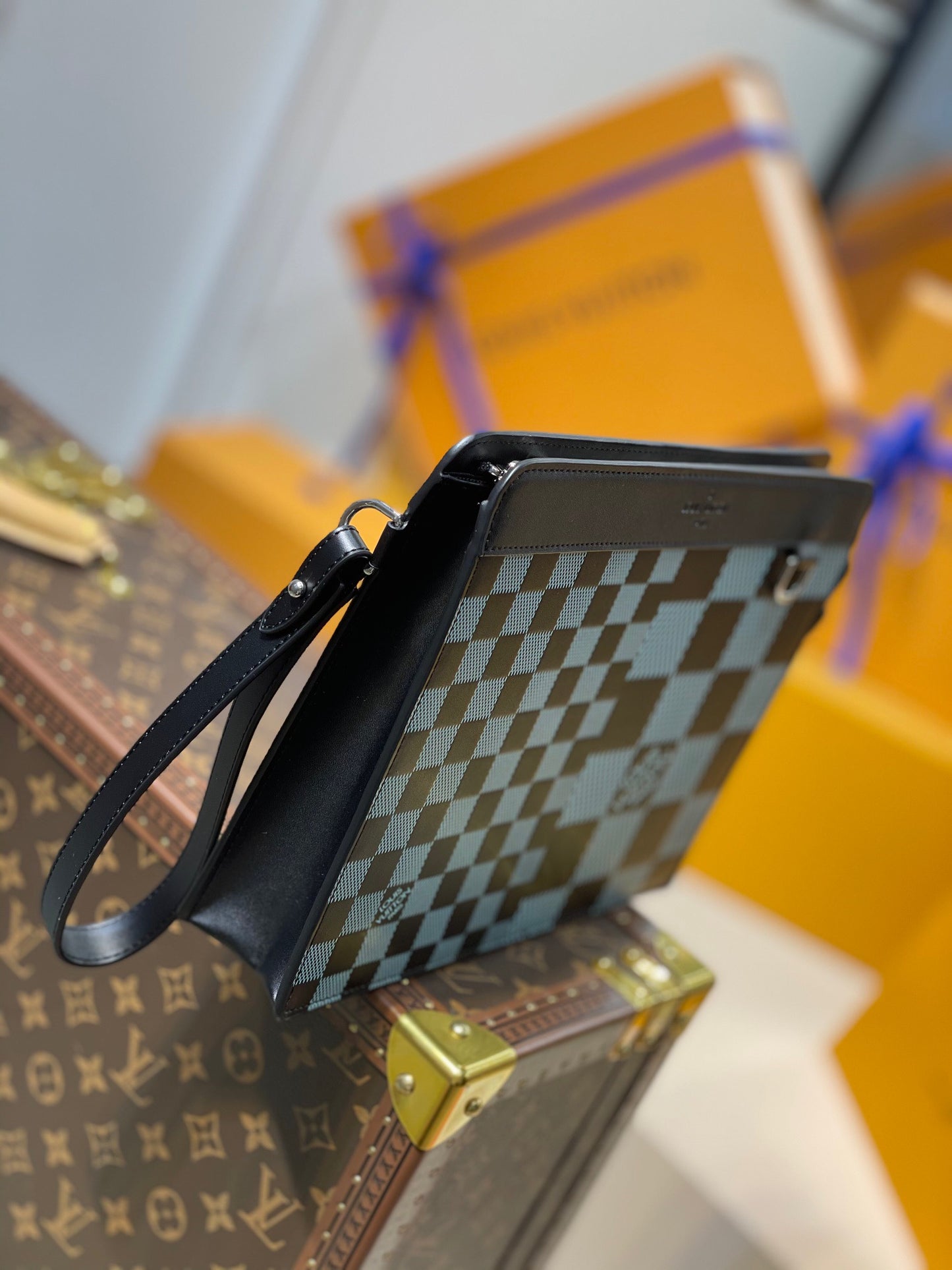 LOU POCHETTE VOYAGE MM