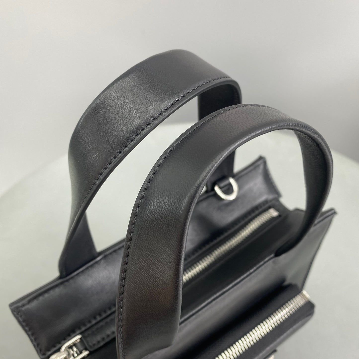 PD NAPPA LEATHER TOTE BAG