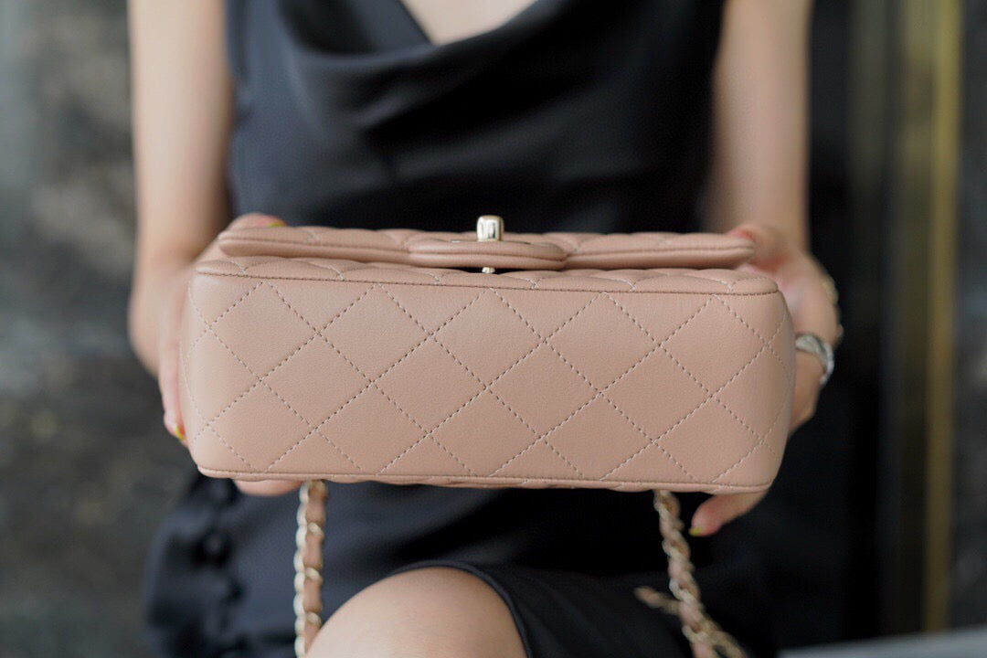 CC MINI FLAP BAG