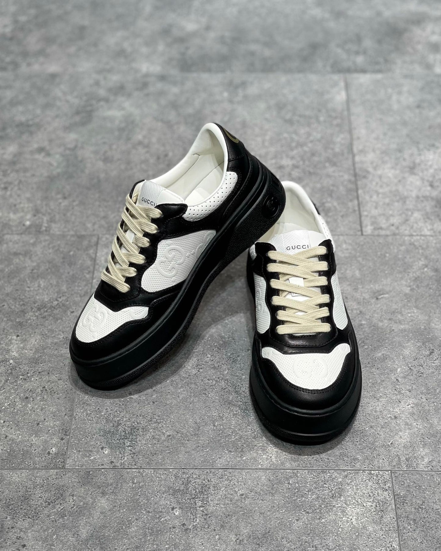 GG EMBOSSED SNEAKER
