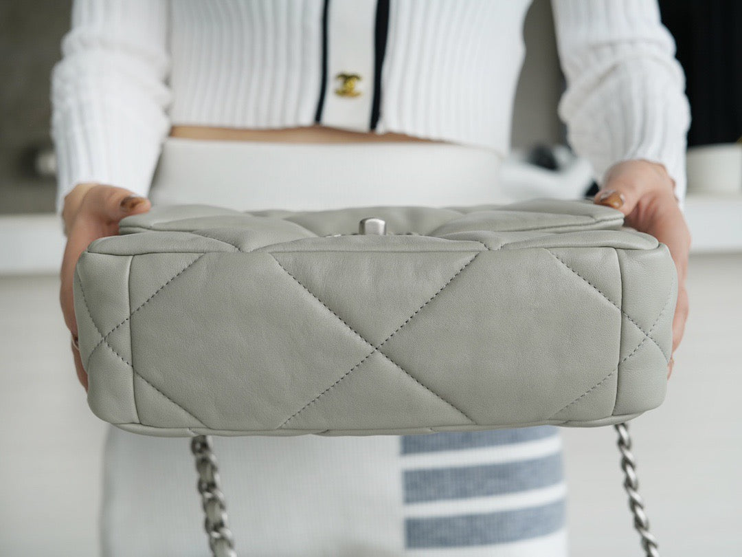 CC 19 HANDBAG