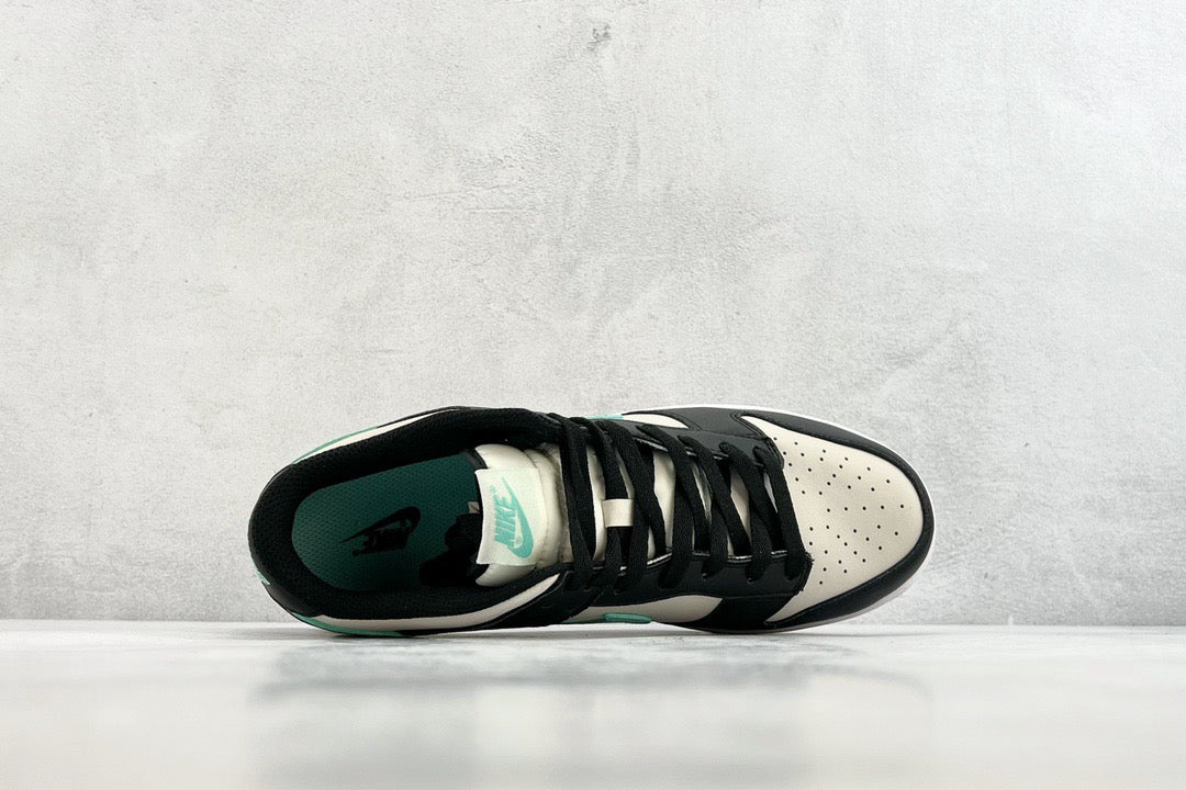 DUNK LOW TROPICAL TWIST