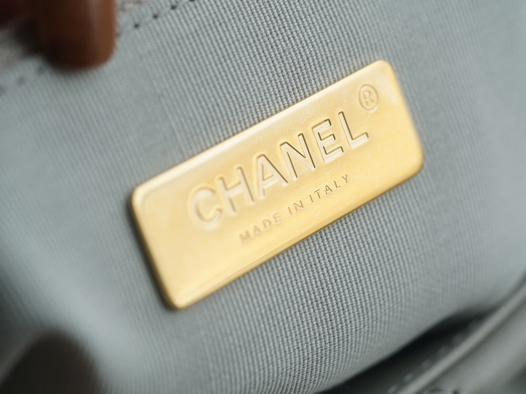 CC 19 HANDBAG