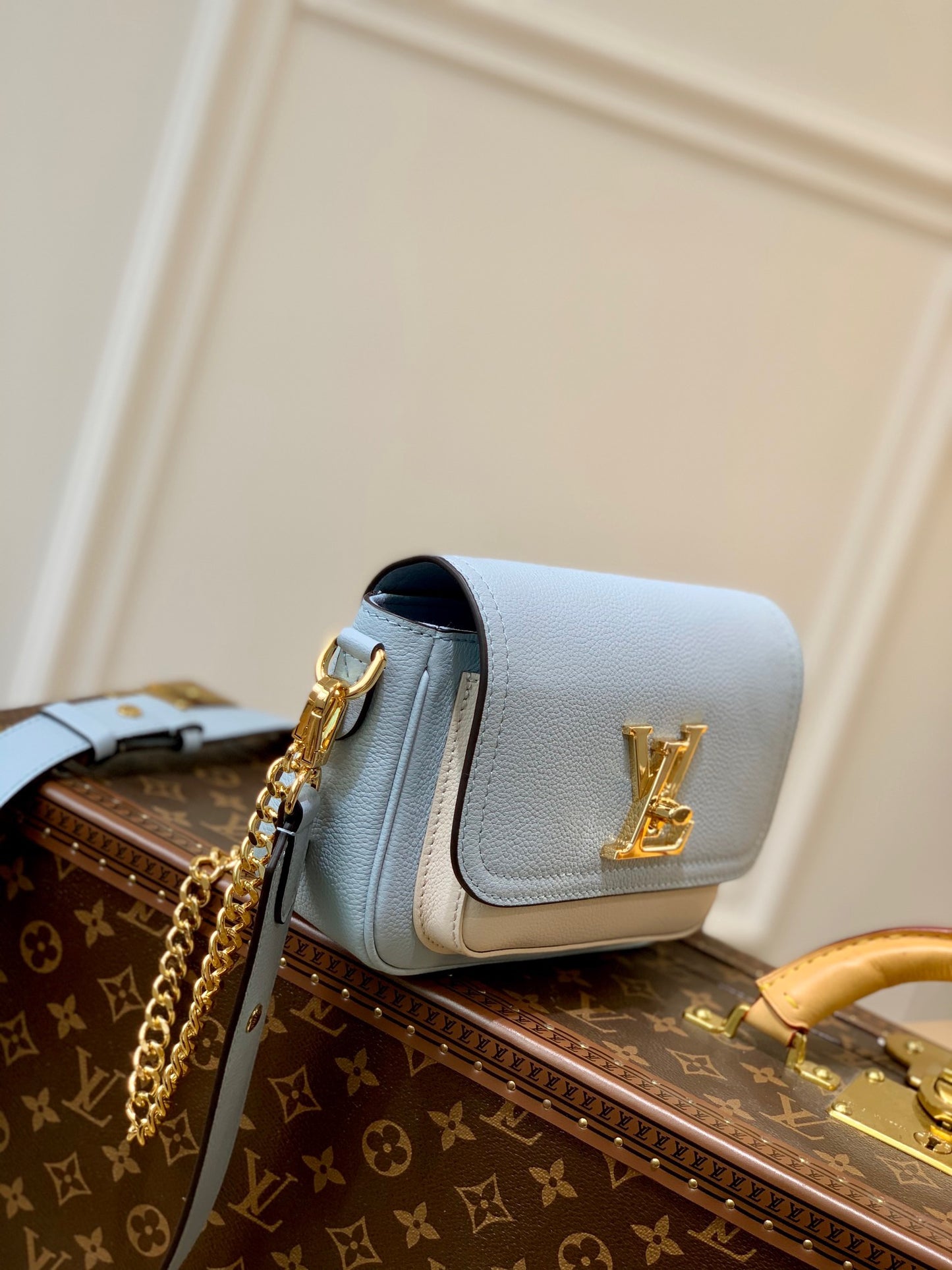 LOU LOCKME TENDER BAG