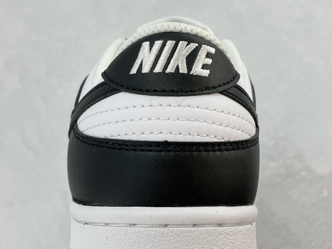 DUNK LOW BLACK / WHITE