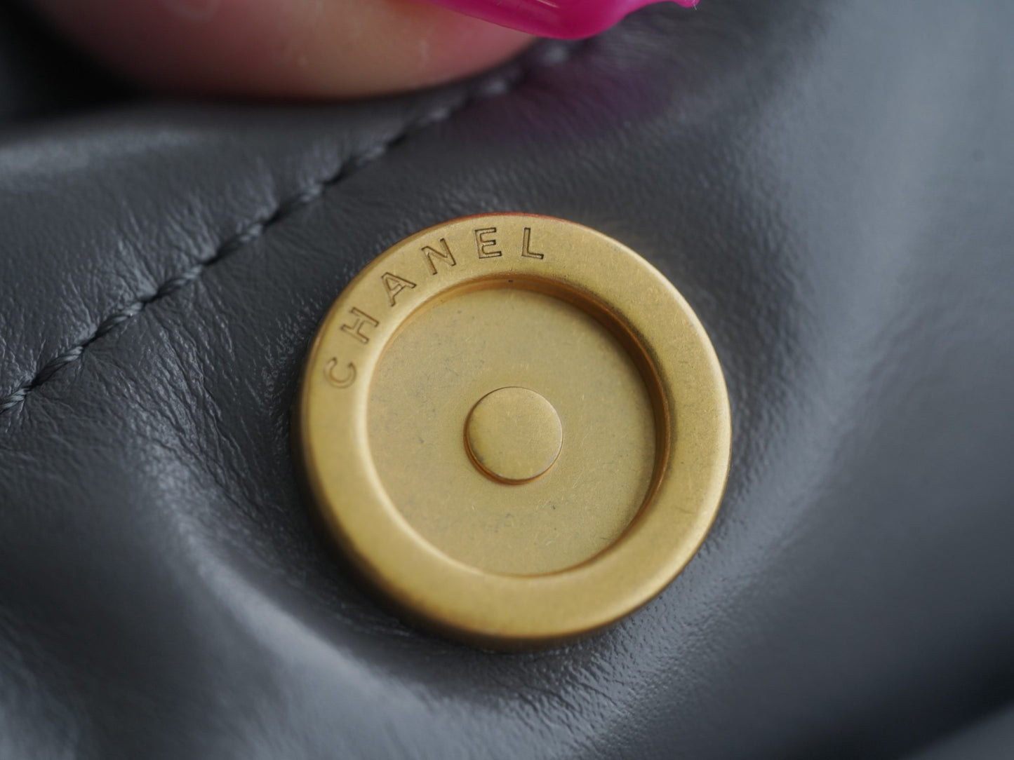 CC 22 SMALL HANDBAG
