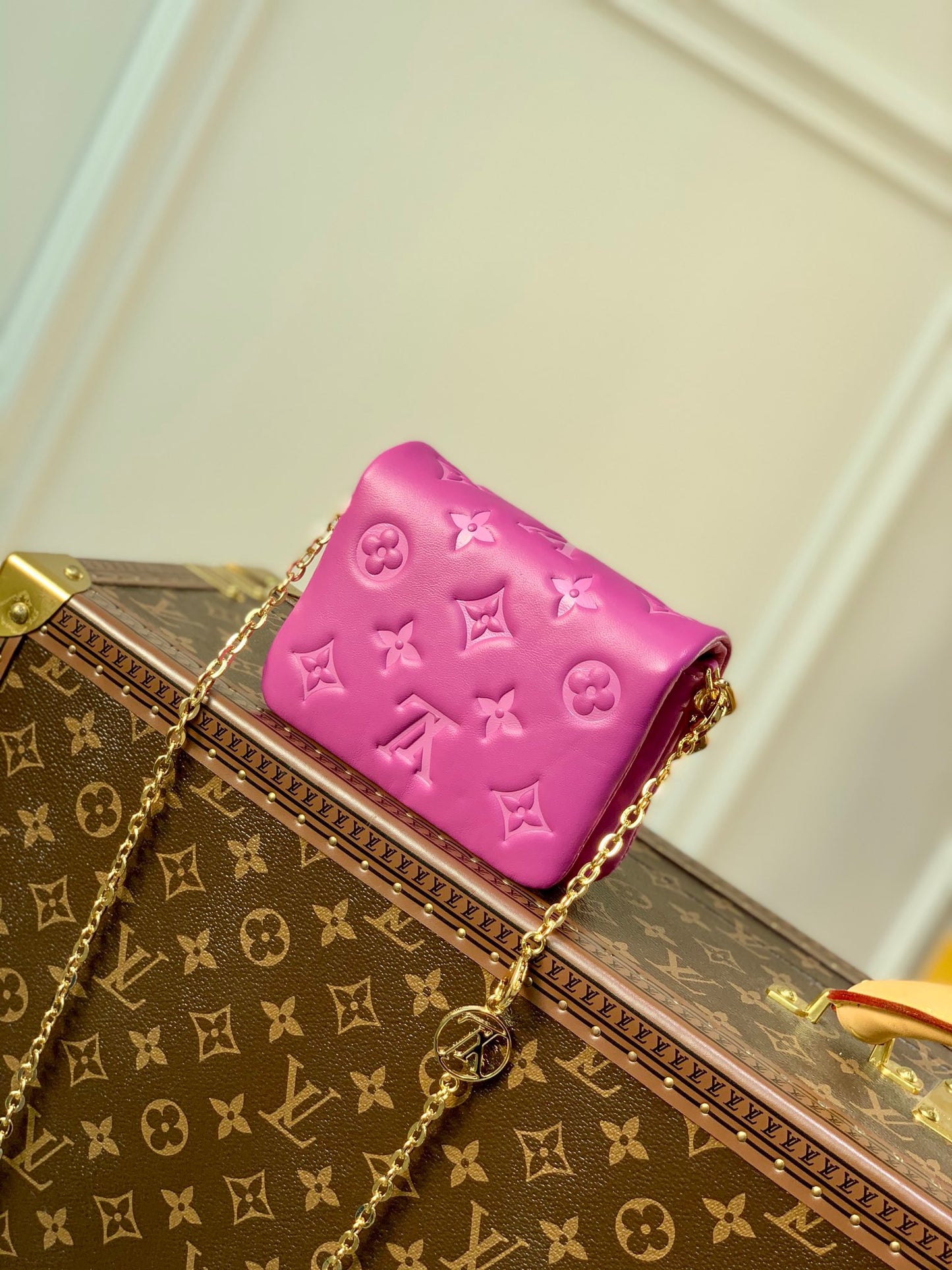 LOU BELTBAG COUSSIN