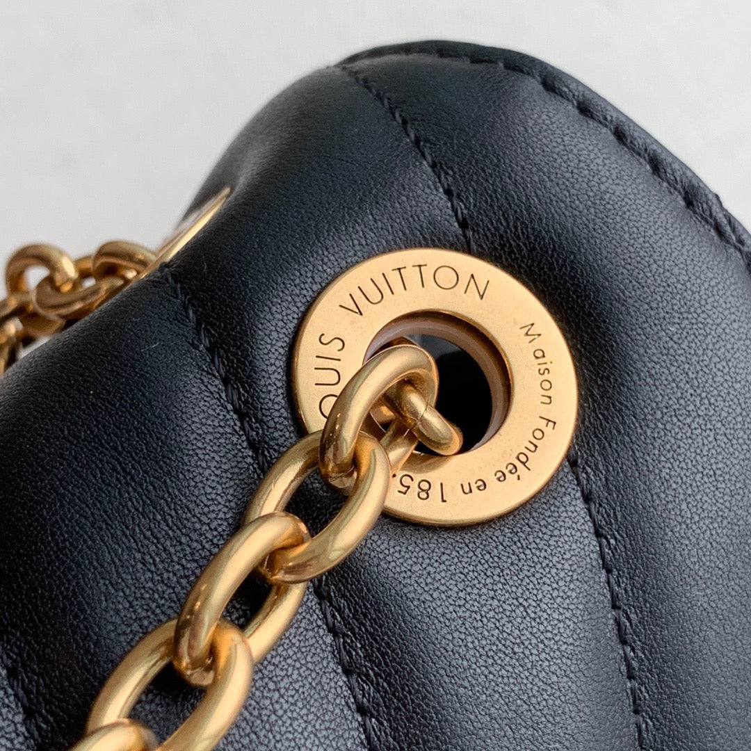 LOU NEW WAVE CHAIN BAG
