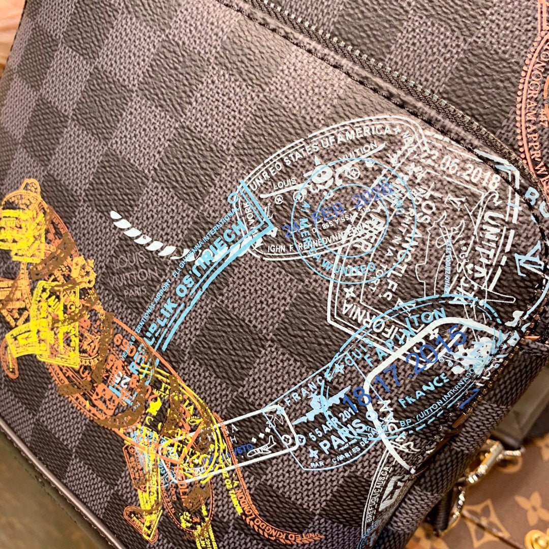 LOU AVENUE SLING BAG