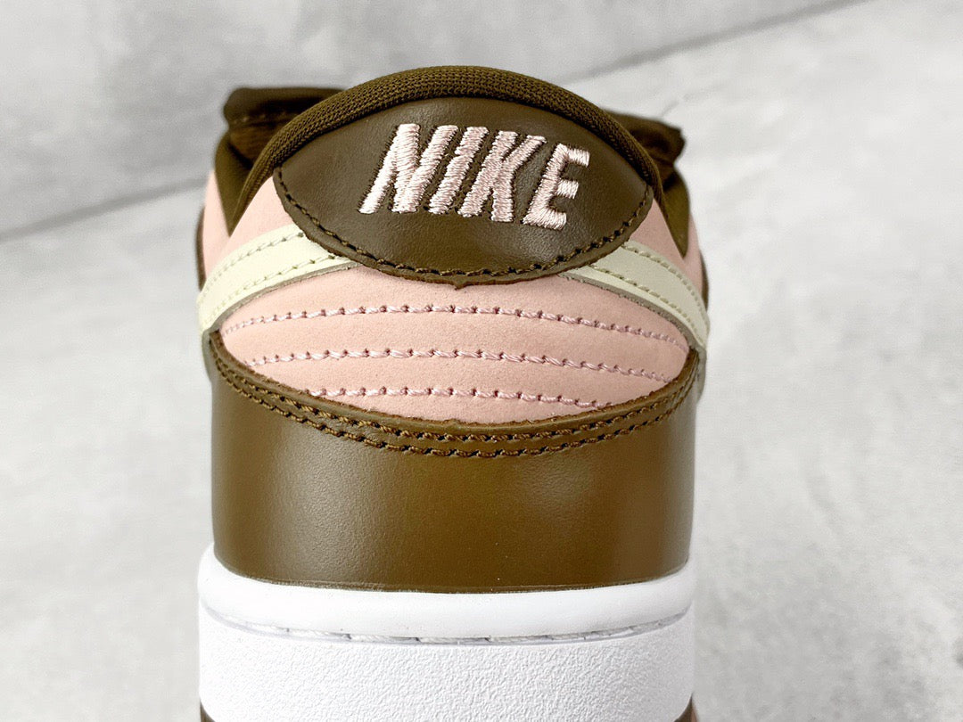 DUNK LOW STUSSY CHERRY