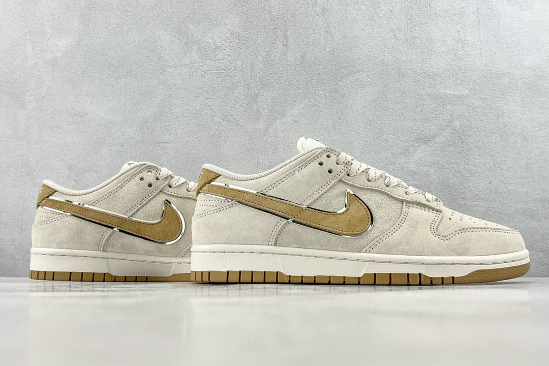 DUNK LOW x OTOMO KATUSHIRO