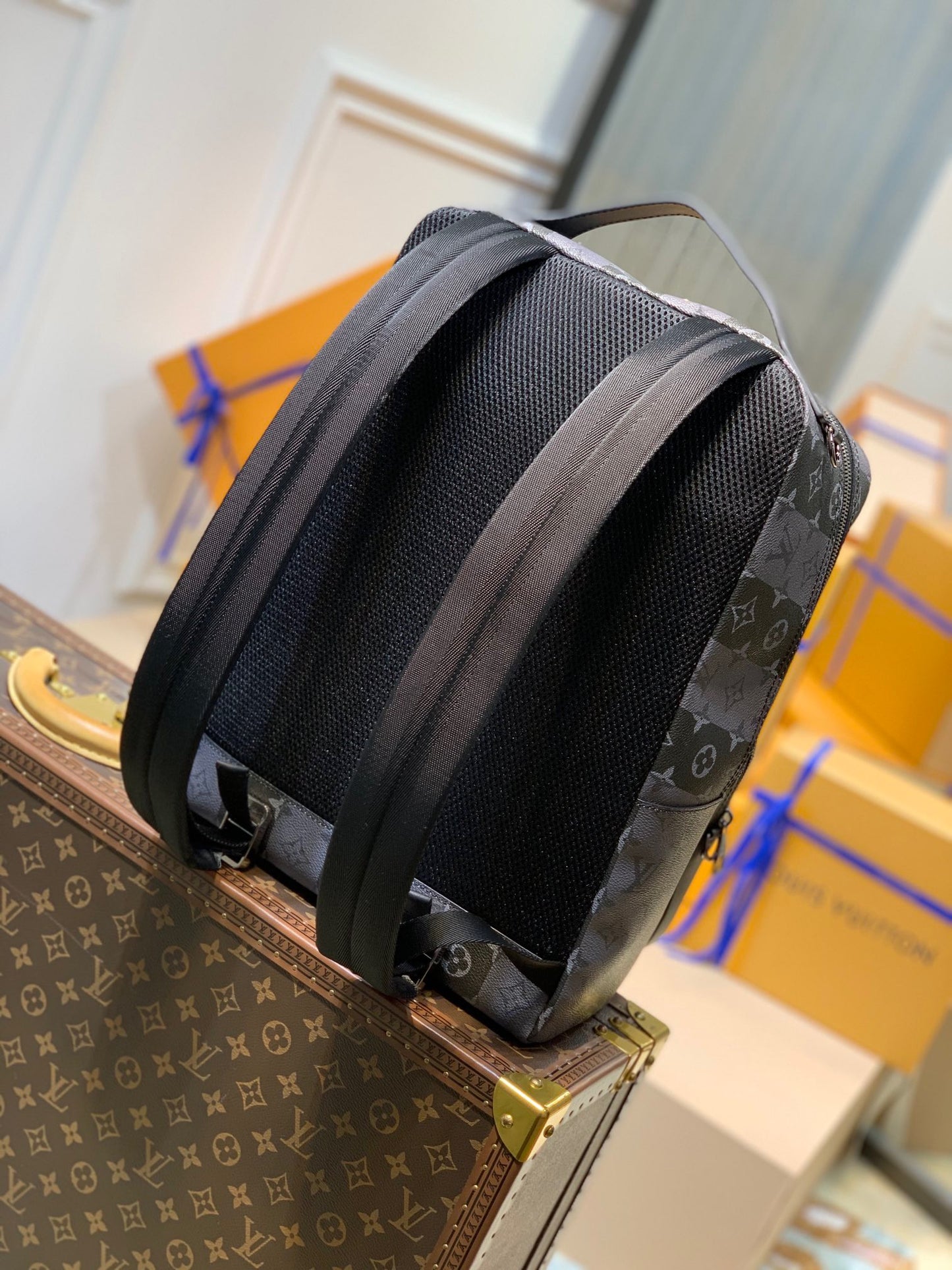 LOU UTILITARY BACKPACK