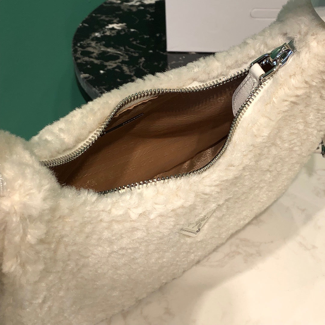PD RE-EDITION 2000 WOOL BAG