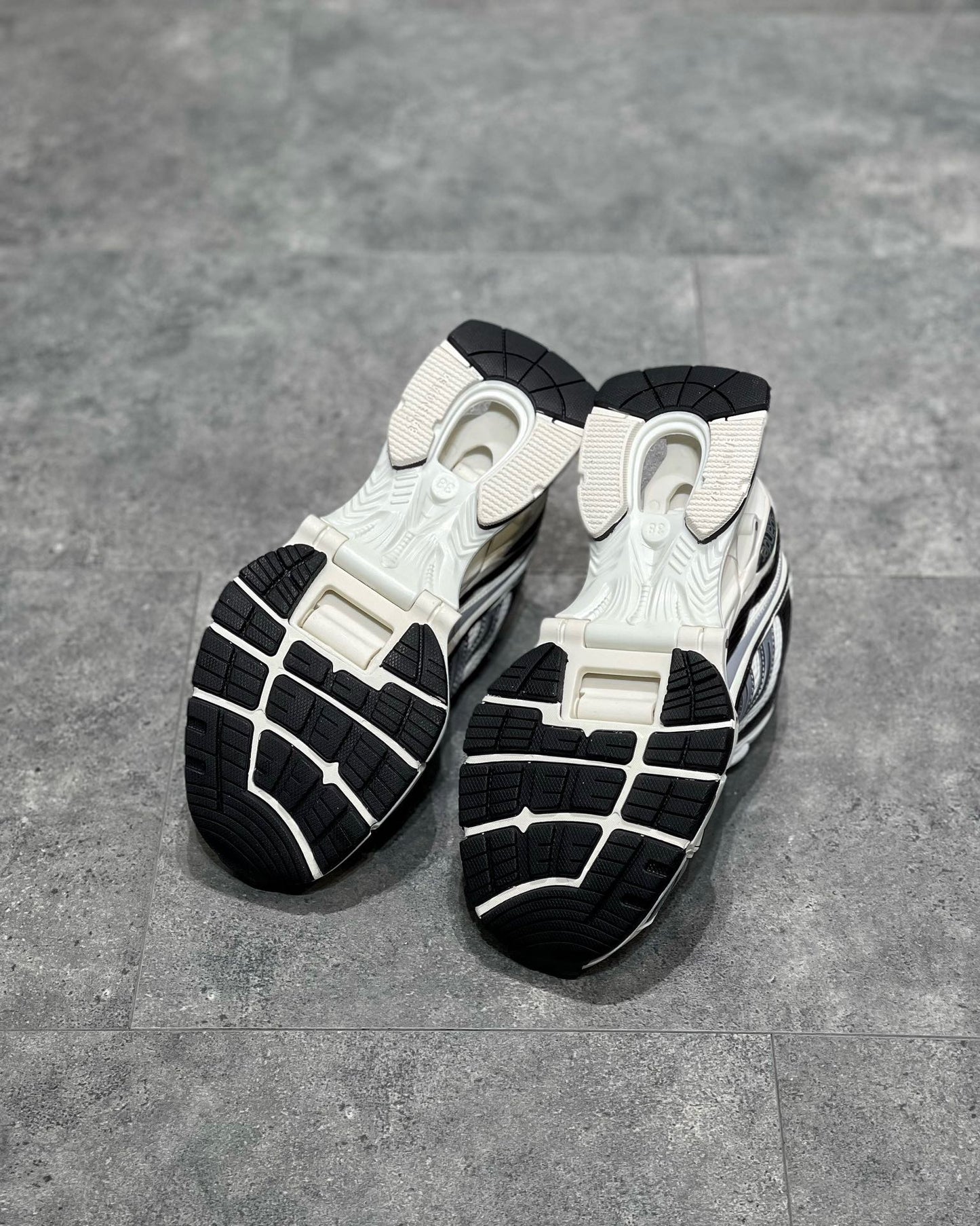 BAL X-PANDER TRAINERS