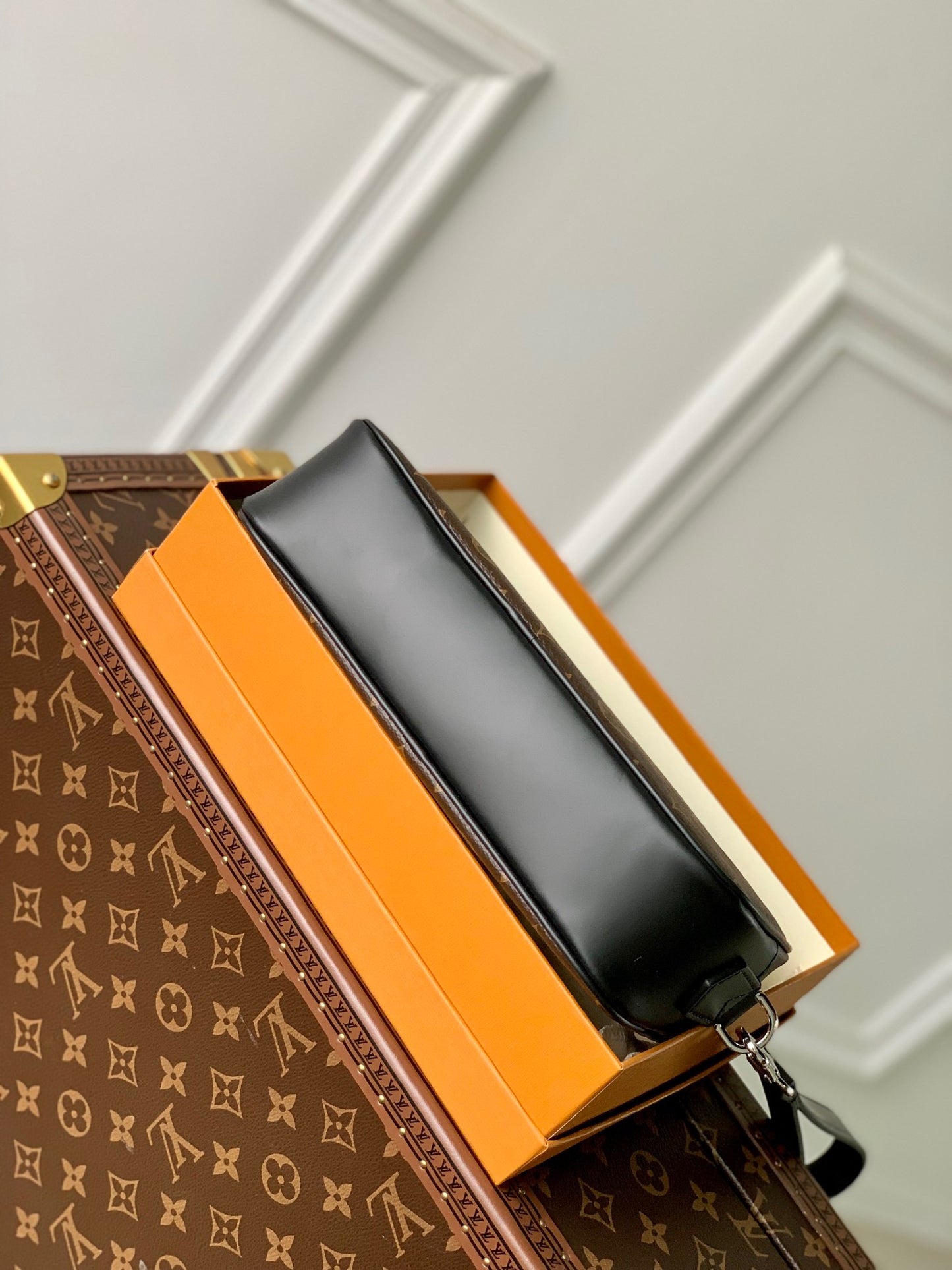 LOU POCHETTE KASAI