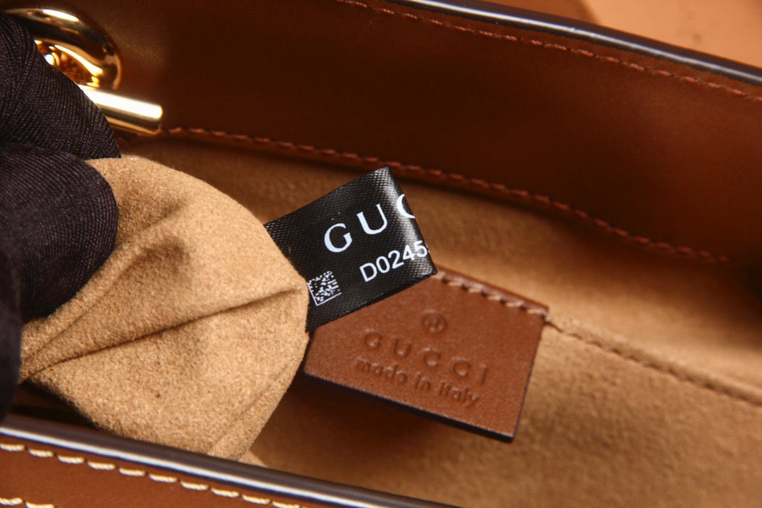 GG PADLOCK SMALL SHOULDER BAG