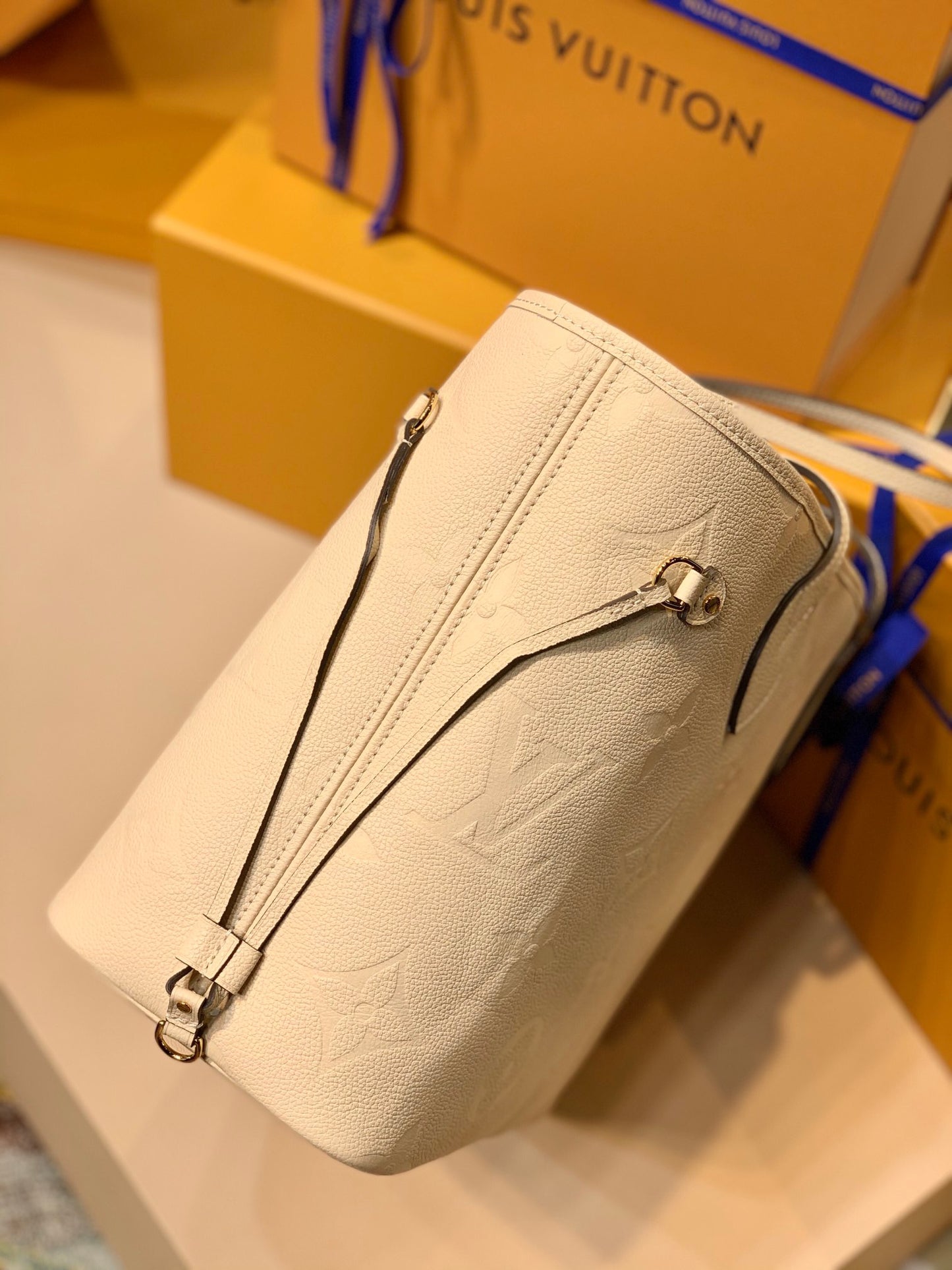 LOU NEVERFULL MM BAG