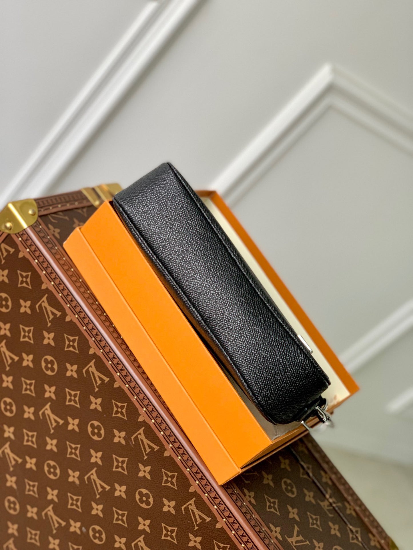LOU POCHETTE KASAI