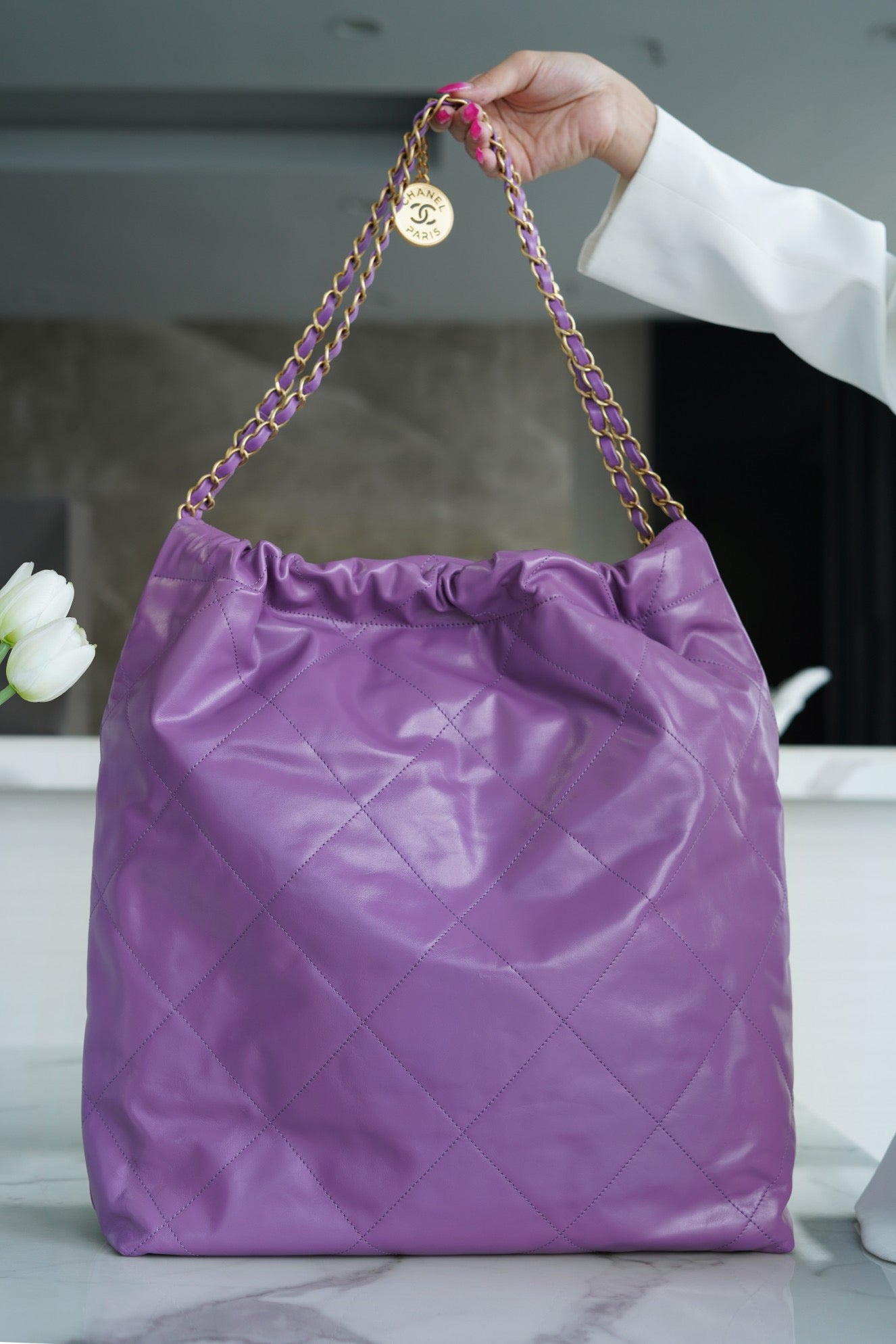 CC 22 SMALL HANDBAG