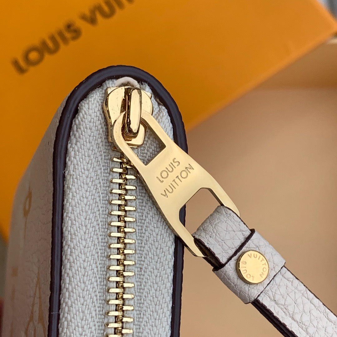 LOU SARAH WALLET