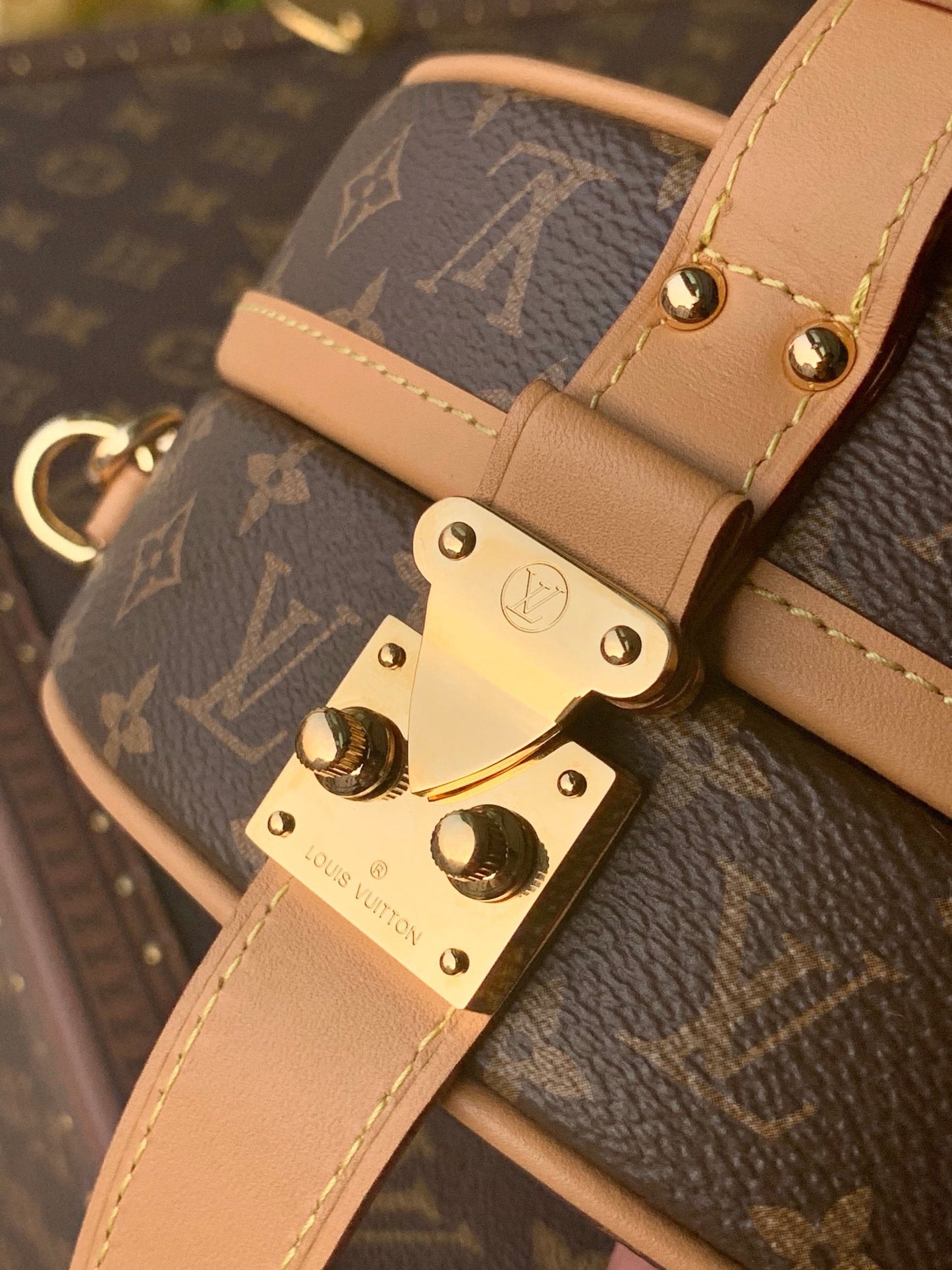LOU PETITE BOITE CHAPEAU BAG