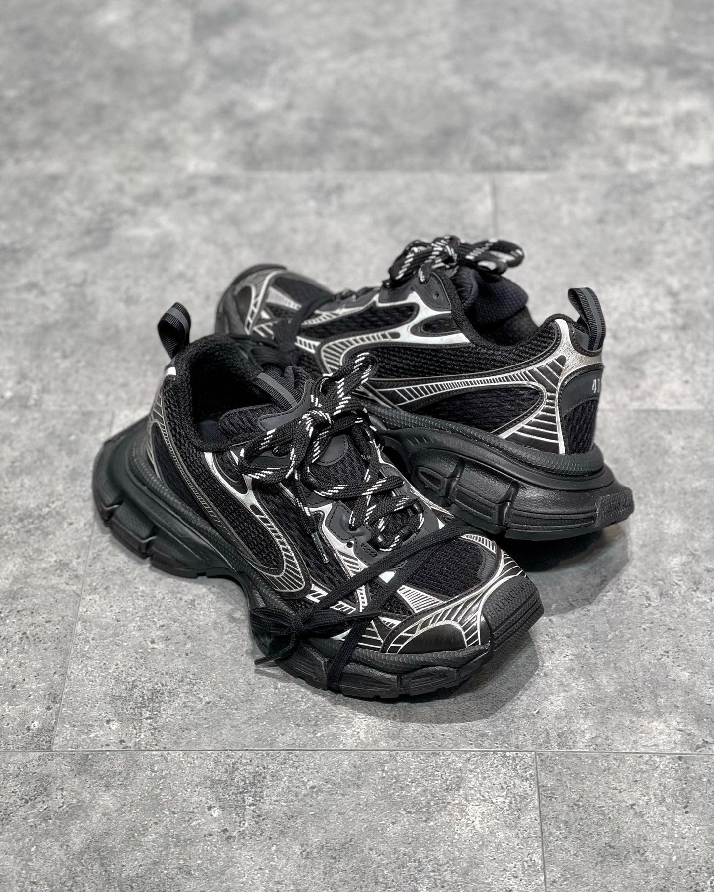 BAL 3XL TRAINERS
