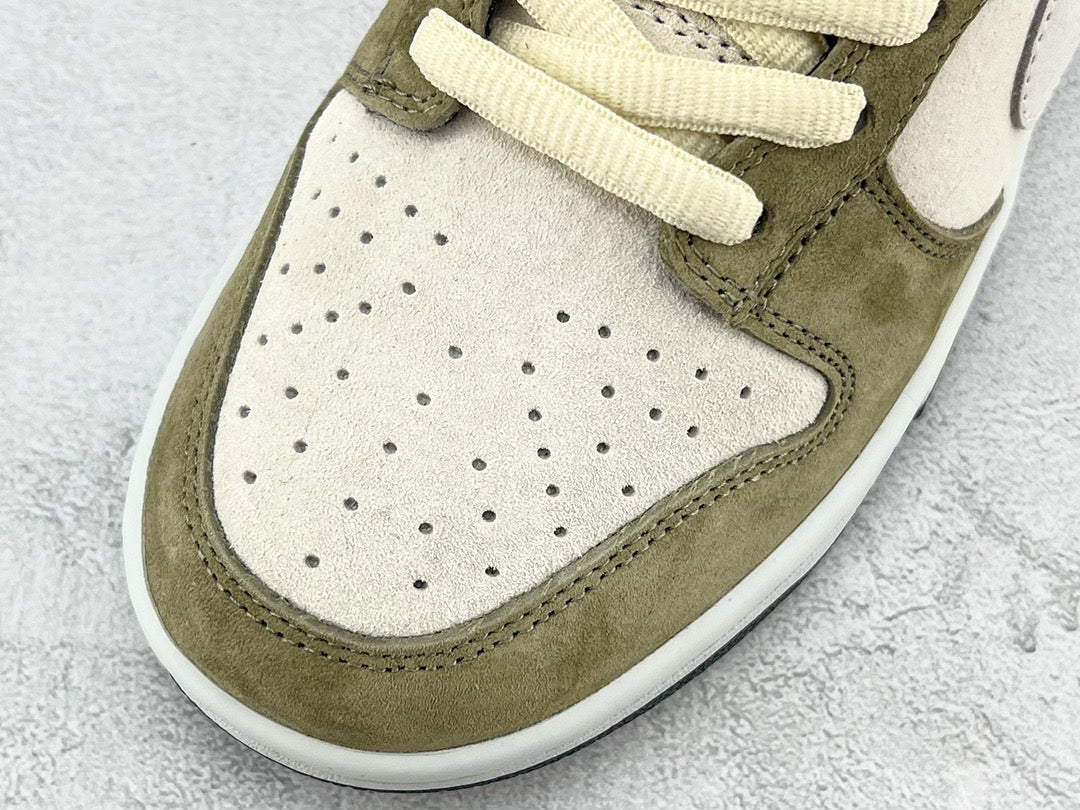DUNK LOW x OTOMO KATUSHIRO