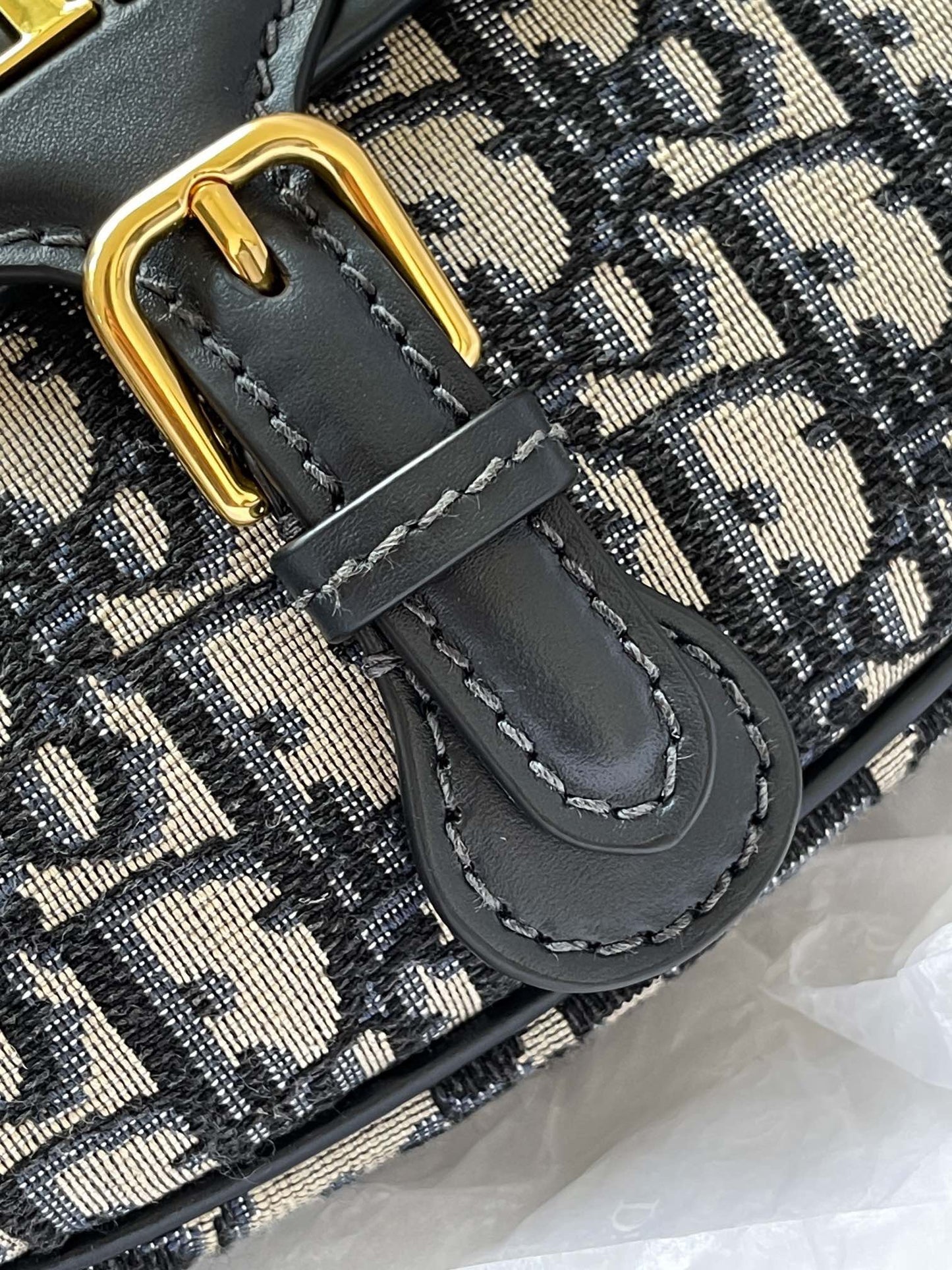 CD MEDIUM BOBBY BAG