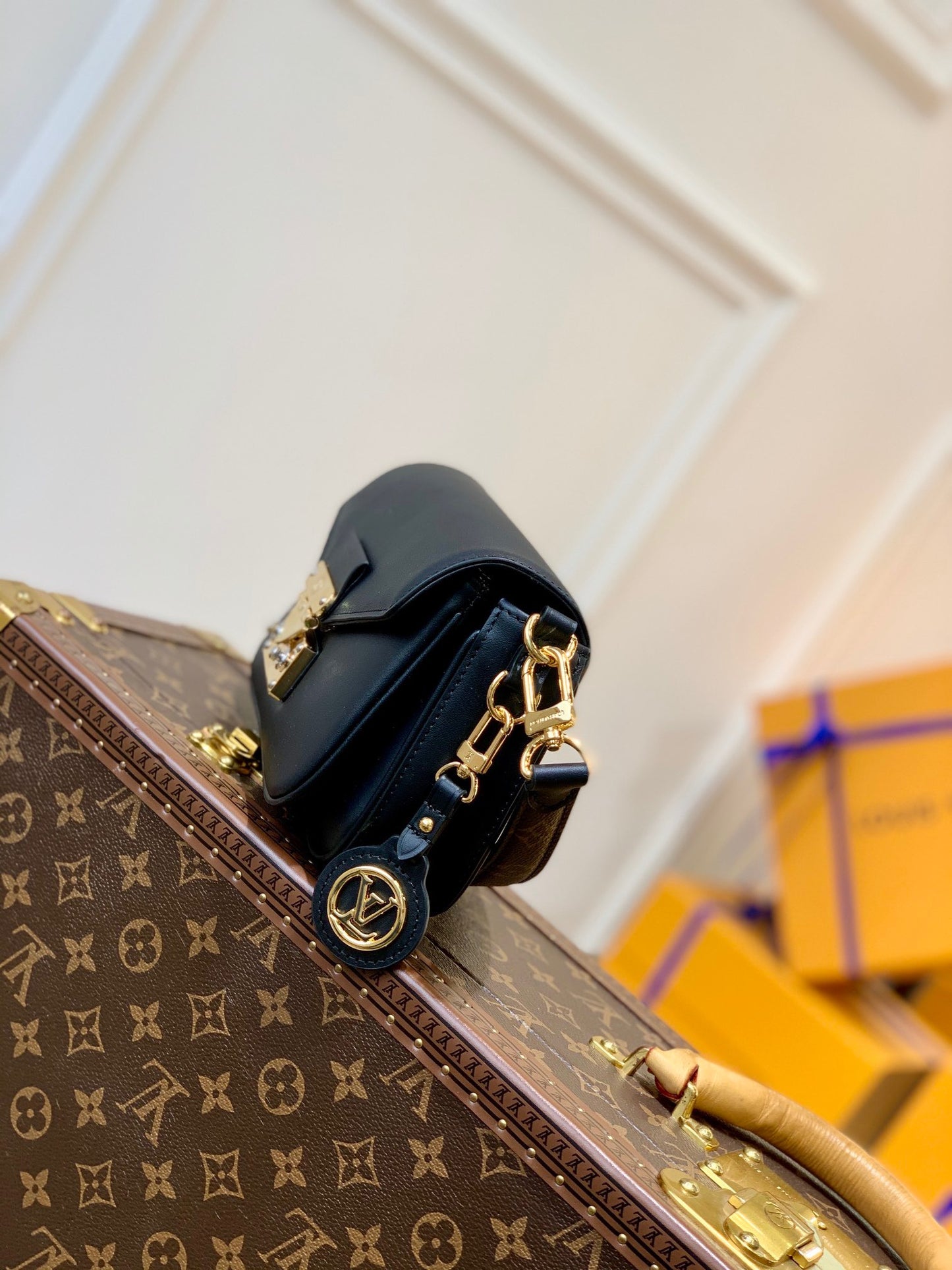 LOU SWING BAG