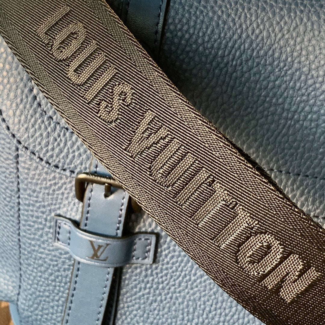 LOU CHRISTOPHER MESSENGER BAG