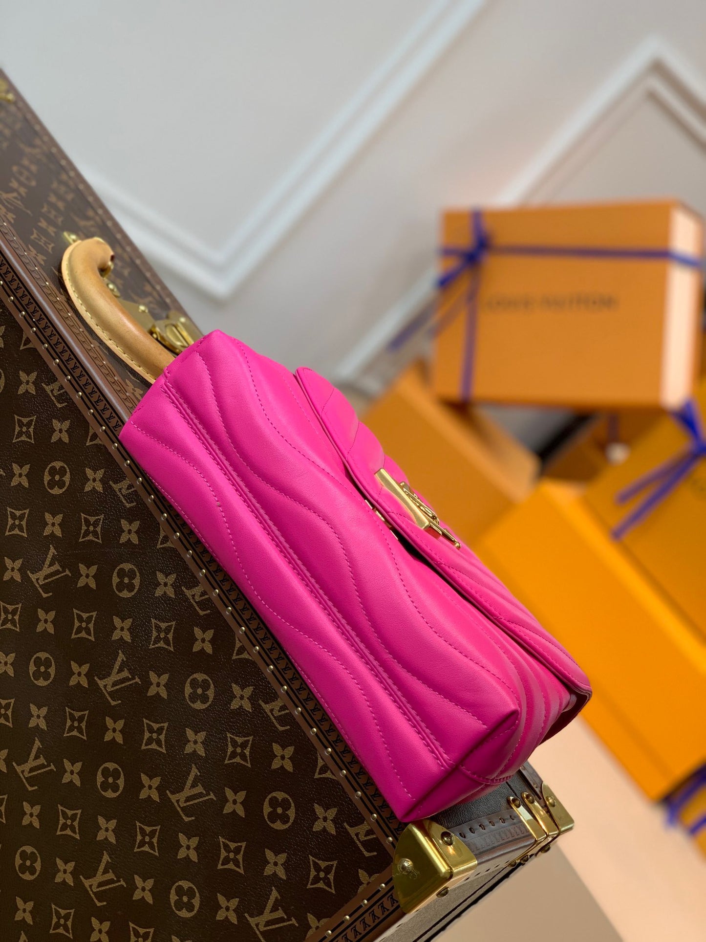 LOU NEW WAVE CHAIN BAG