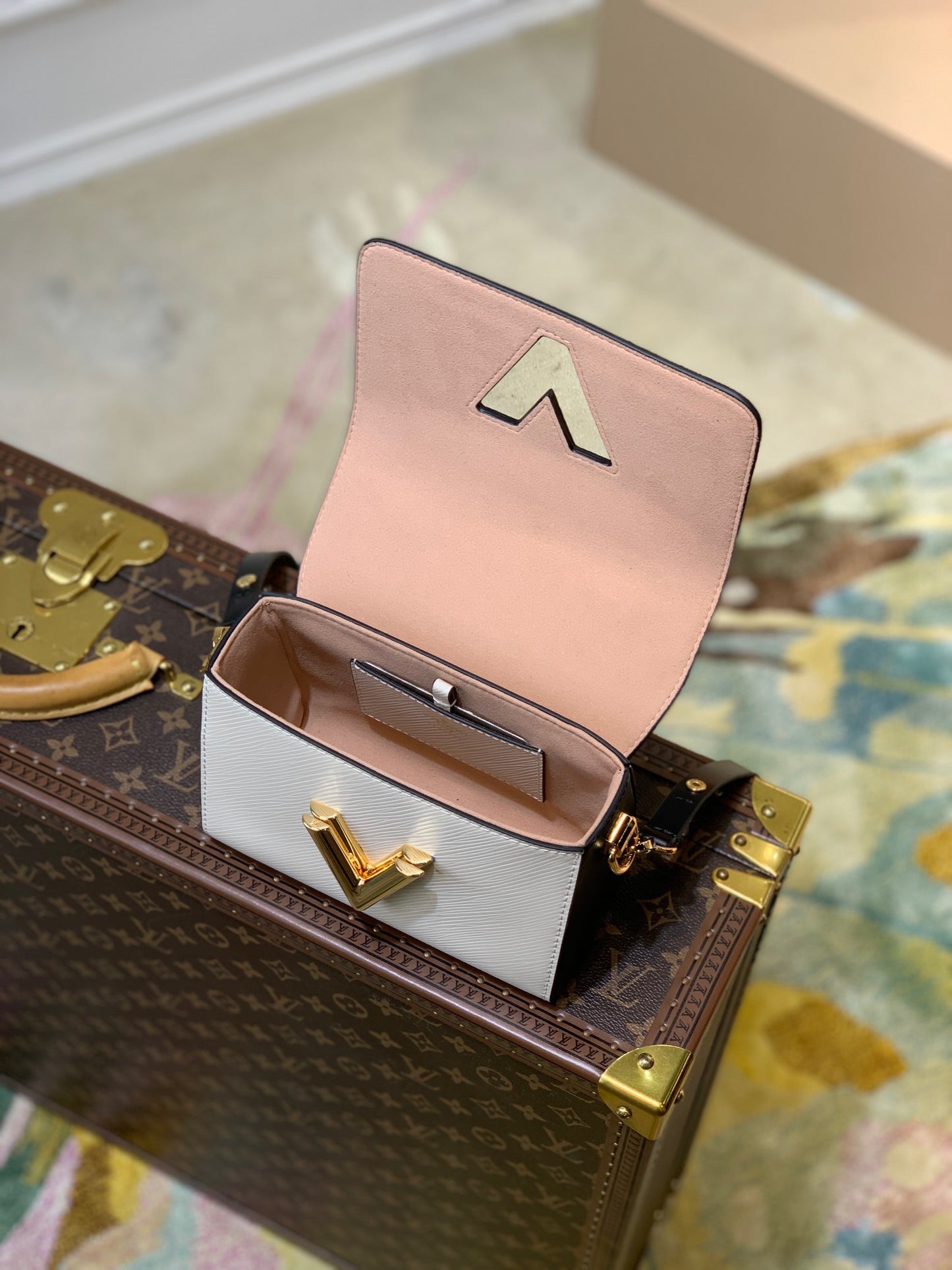 LOU TWIST PM BAG