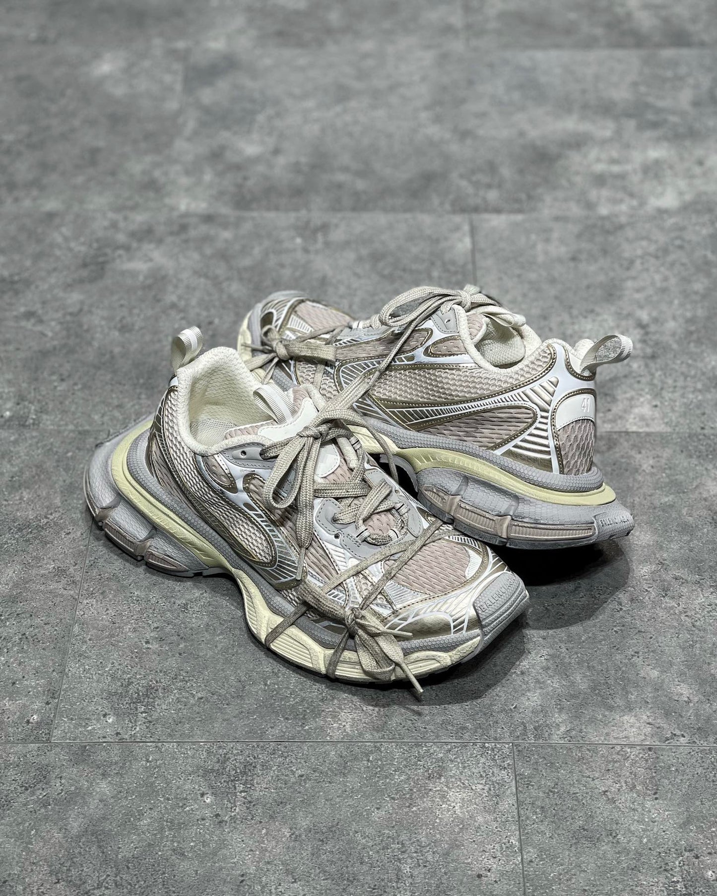 BAL 3XL TRAINERS