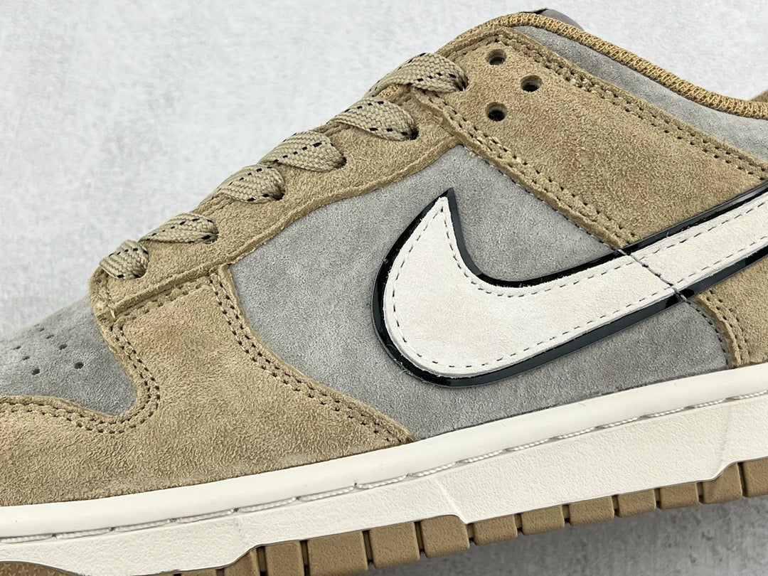 DUNK LOW x OTOMO KATUSHIRO